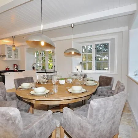 Holiday home Doppelhaushaelfte Spo-stern