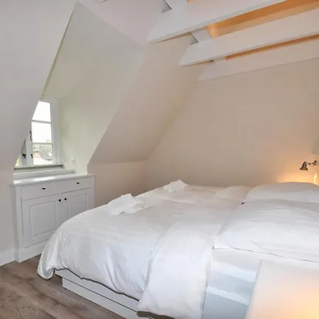 Doppelhaushaelfte Spo-stern * Böhl