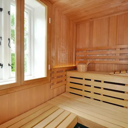 Holiday home Doppelhaushaelfte Spo-stern Bohl