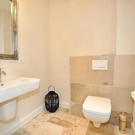 Doppelhaushaelfte Spo-stern بيت للعطل