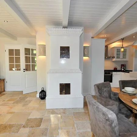 Holiday home Doppelhaushaelfte Spo-stern Bohl
