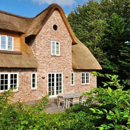 Doppelhaushaelfte Spo-stern Holiday home *