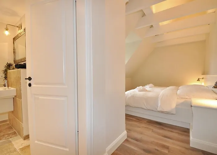 Doppelhaushaelfte Spo-stern * Böhl